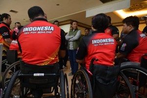 Menpora saat meninjau persiapan para atlet Asian Para Games Bengawan Sport Center Solo Baru, Jawa Tengah, Kamis (13/9). (Foto: Humas Kemenpora)