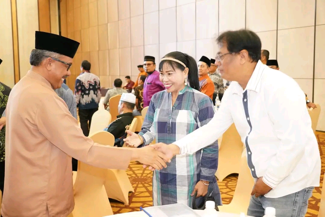 𝐃𝐢𝐚𝐥𝐨𝐠 𝐊𝐞𝐫𝐮𝐤𝐮𝐧𝐚𝐧, Jefridin: 𝐖𝐚𝐝𝐚𝐡 𝐊𝐨𝐦𝐮𝐧𝐢𝐤𝐚𝐬𝐢 𝐀𝐧𝐭𝐚𝐫𝐚 𝐏𝐞𝐦𝐞𝐫𝐢𝐧𝐭𝐚𝐡 𝐝𝐚𝐧 𝐓𝐨𝐤𝐨𝐡 𝐀𝐠𝐚𝐦𝐚 di Kota Batam