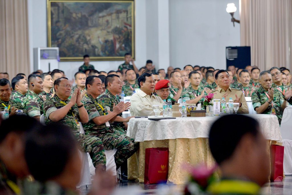 Berikan Pembekalan pada Apel Dansat TNI AD, Menhan Prabowo: Tugas Kita Sebagai Patriot Tidak Ringan