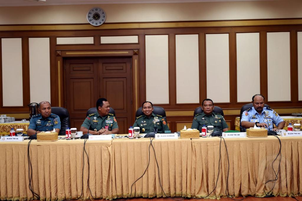 Irjen Kemhan Pimpin Rapat Evaluasi Penyusunan LK Kemhan dan TNI Semester II TA. 2022