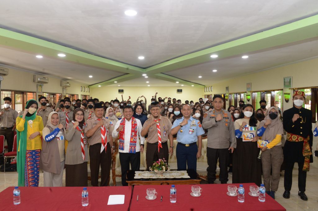 Wamenhan M. Herindra Menjadi Pembicara Pada EDUFAIR SMAN 8 Jakarta