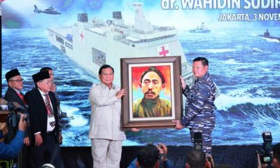 Menhan Prabowo Kukuhkan KRI Wahidin Sudirohusodo-991 Sebagai Kapal Bantu Rumah Sakit TNI AL