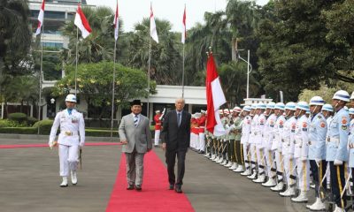 Menhan Prabowo Terima Menhan Singapura, Apresiasi Keikutsertaan Pada Indo Defence 2022