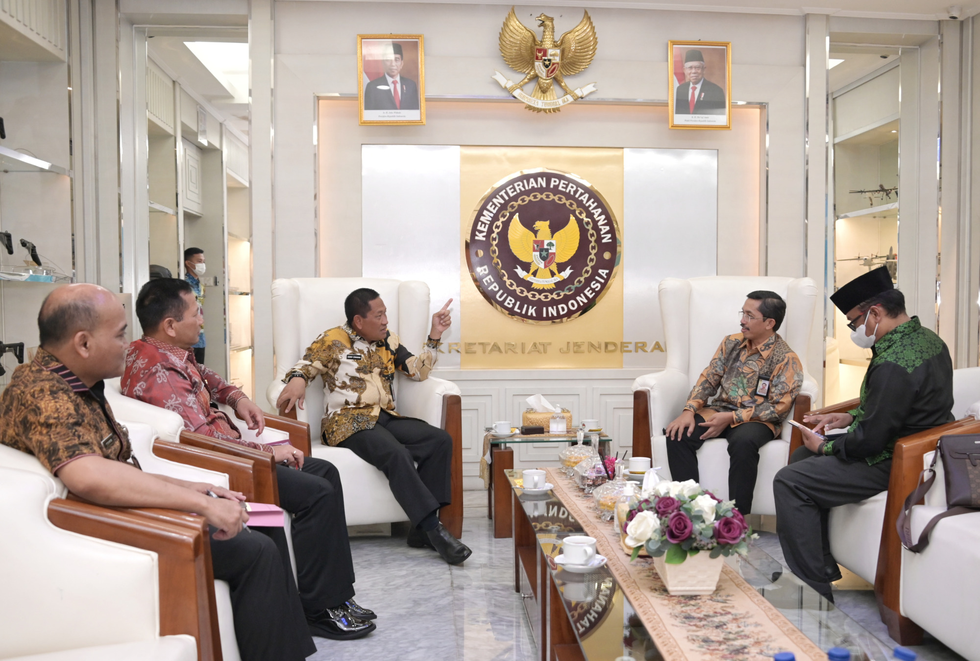 Sekjen Kemhan Menerima Wakil Kepala BKN di Kantor Kemhan