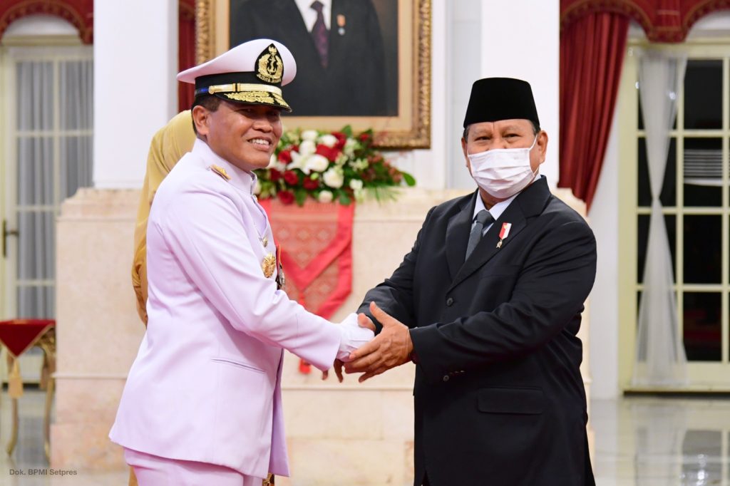 Menhan Prabowo Hadiri Pelantikan Kasal oleh Presiden RI di Istana Negara