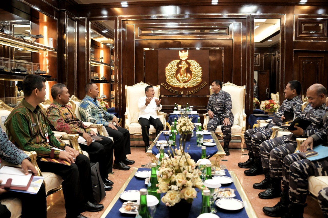 Bertemu dengan KSAL, Wamenhan M. Herindra Bahas Optimalisasi Percepatan P3DN
