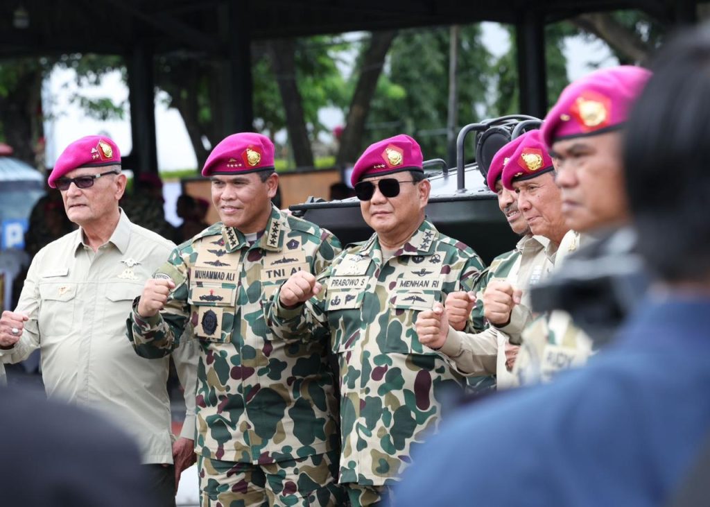 Menhan Prabowo Subianto Menerima Pengangkatan Warga Kehormatan Korps Marinir