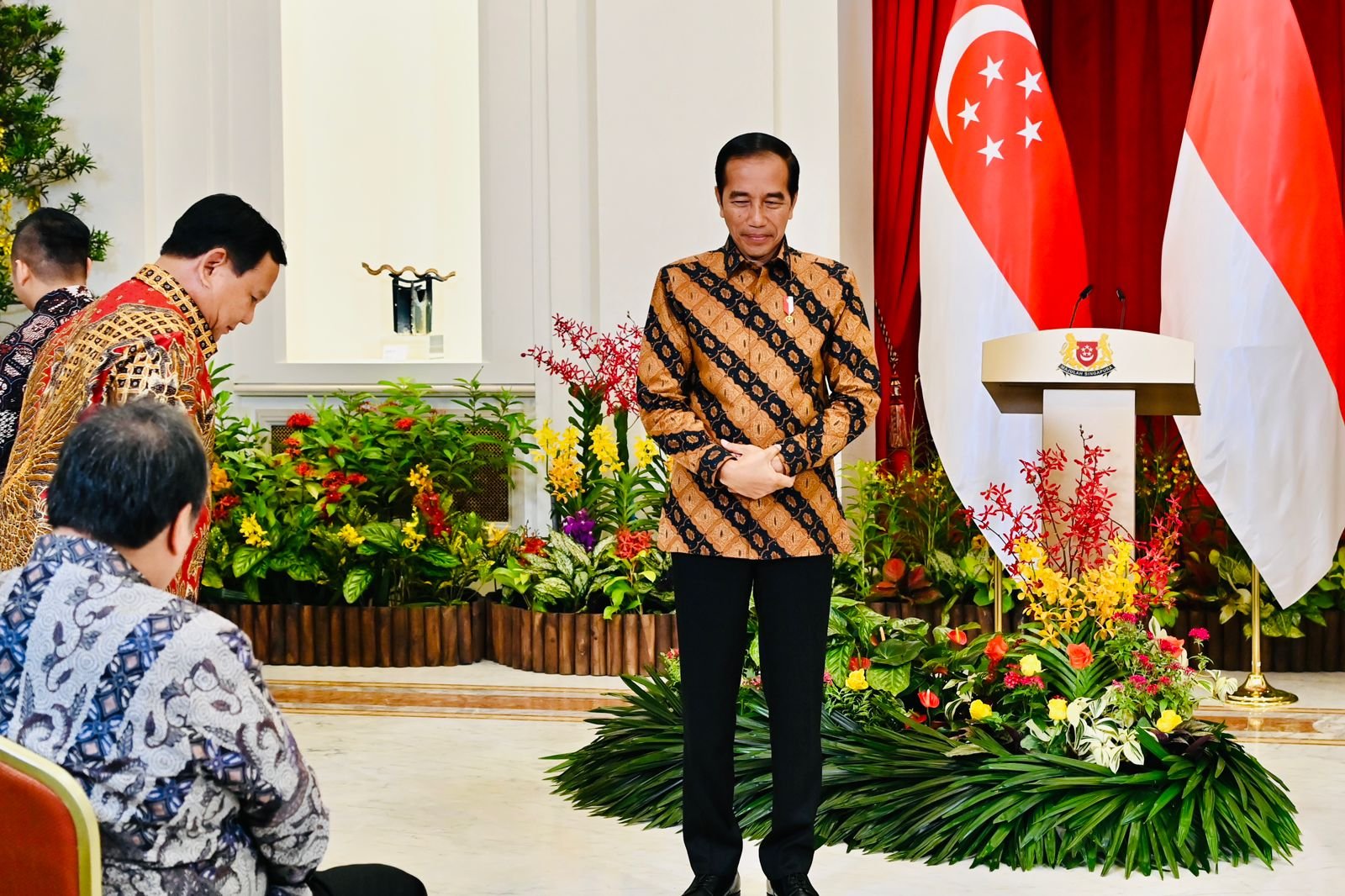 Disaksikan Presiden RI dan PM Singapura, Menhan Prabowo Serah Terima Dokumen Kesepakatan Kerjasama Pertahanan