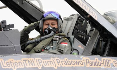Menhan Prabowo Menerima Penganugerahan Wing Kehormatan Penerbang Kelas I