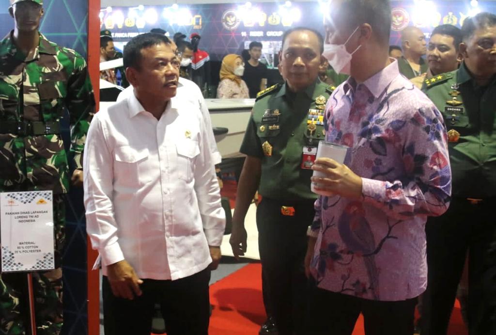 Wamenhan Bersama Menteri Perindustrian Tinjau Kesiapan Temu Bisnis Produk Dalam Negeri Tahun 2023