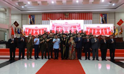 Sekjen Kemhan Hadiri Sidang Promosi Terbuka Program Studi Ilmu Pertahanan Pascasarjana Letjen TNI (Purn) Sjafrie Sjamsoeddin dengan Predikat Summa Cum Laude