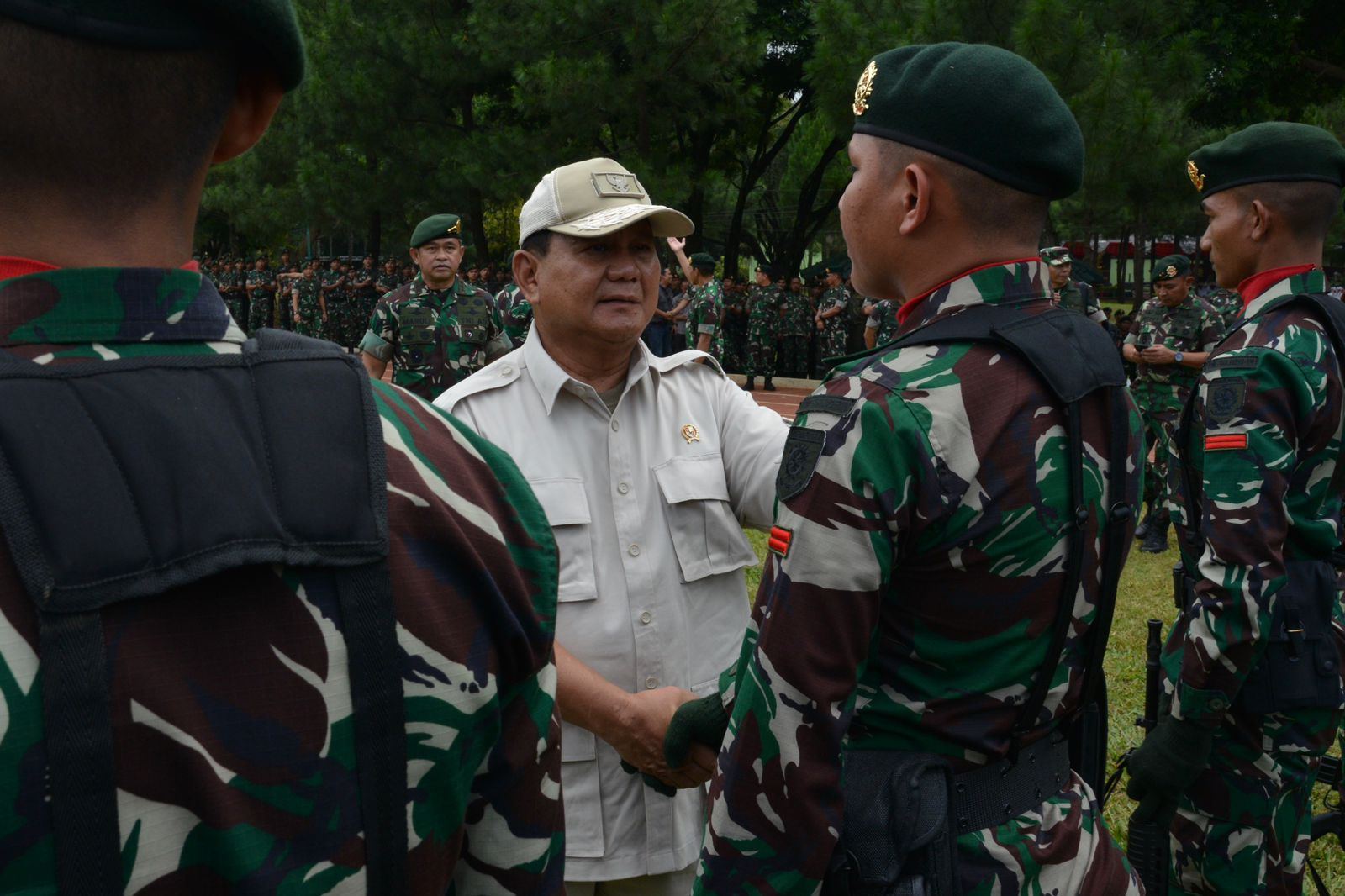 Beri Pengarahan Personel Satgas Yonif PR 330/TD, Menhan Prabowo Berpesan Soal Keberanian dan Kewaspadaan