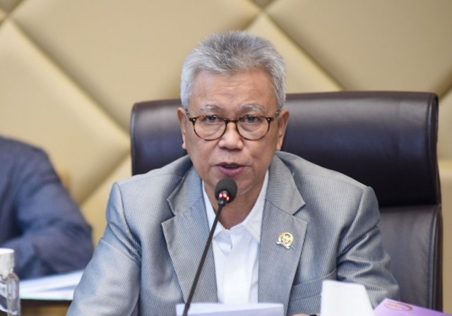 Wakil Ketua Komisi II DPR RI Syamsurizal dalam Rapat Kerja dengan Kementerian ATR/ Kepala BPN, di Senayan, Jakarta, Selasa (30/5/2023). Foto : Geraldi/Man