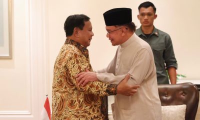 Menhan Prabowo Bertemu PM Malaysia Anwar Ibrahim, Bicara Hubungan Bilateral dan Regional