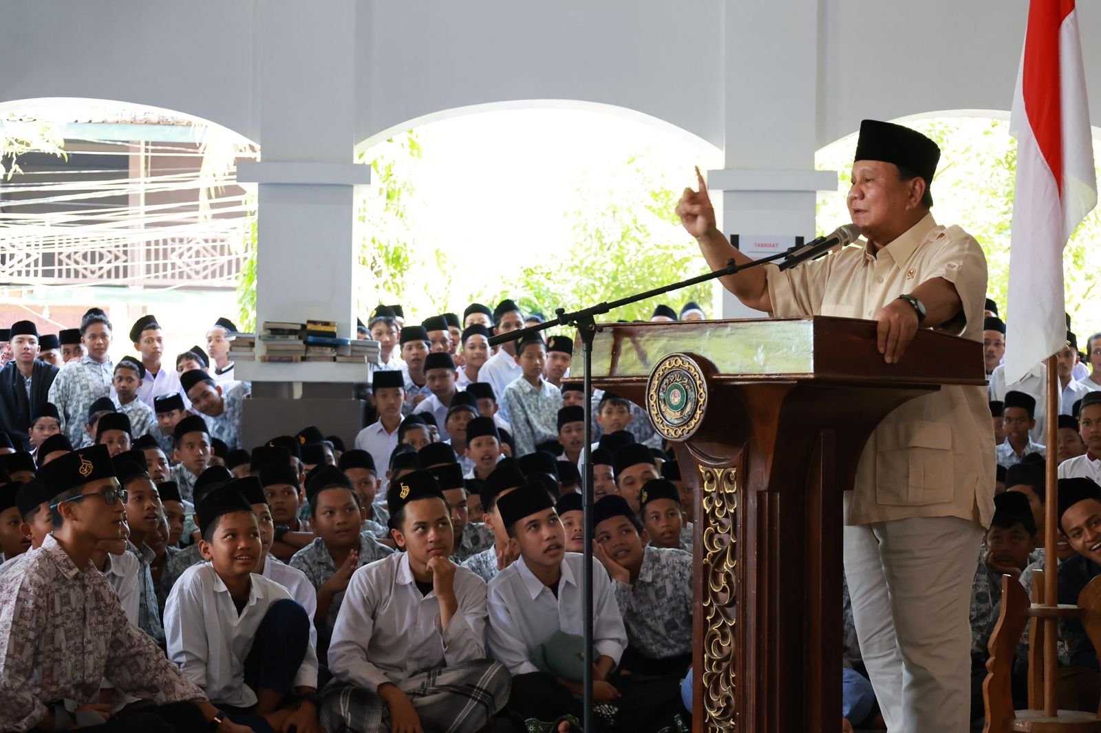 Menhan Prabowo Hadiri Tausiyah Kebangsaan di Pondok Pesantren Tremas Pacitan