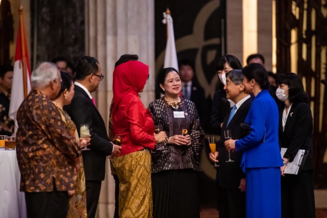 Ketua DPR RI Puan Maharani saat bertemu dengan Kaisar Jepang Hironomiya Naruhito di Ballroom Hotel Kempinski, Senayan, Jakarta Pusat, Senin, (19/6/2023). Foto: Ist/nr
