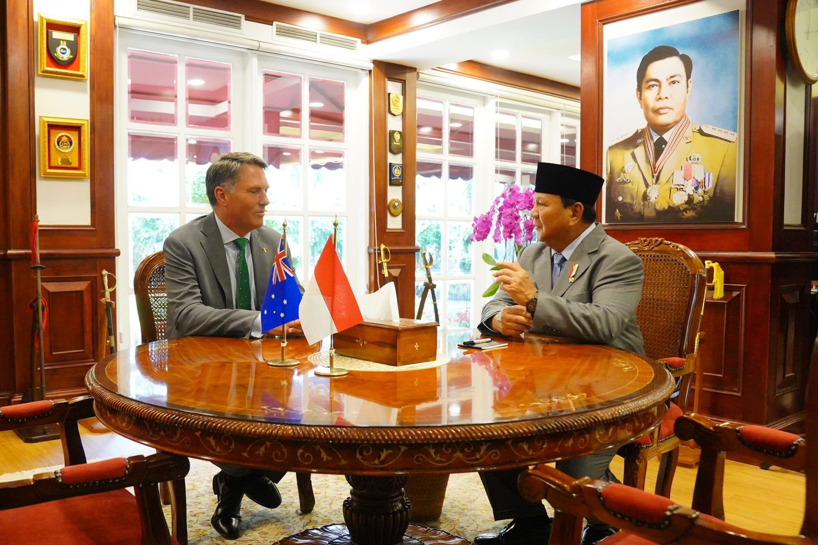 Menhan Prabowo Terima Wakil PM/Menhan Australia di Kemhan