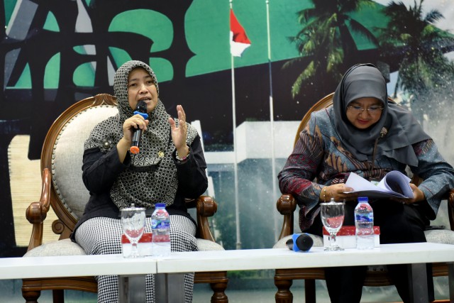 Wakil Ketua Komisi IX DPR RI Kurniasih Mufidayati saat mengisi acara Forum Legislasi dengan tema “Efektifitas RUU Kesehatan Mengendalikan Penyakit Menular”, di Kompleks Parlemen, Jakarta, Selasa (4/7/2023). Foto: Mentari/nr