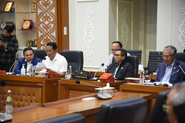 Ketua Baleg DPR RI Supratman Andi Agtas saat Rapat Panja Penyusunan RUU tentang Perubahan Kedua atas Undang-Undang Nomor 6 Tahun 2014 tentang Desa di Gedung Nusantara I, Senayan, Jakarta, Senin (3/7/2023). Foto: Dep/nr