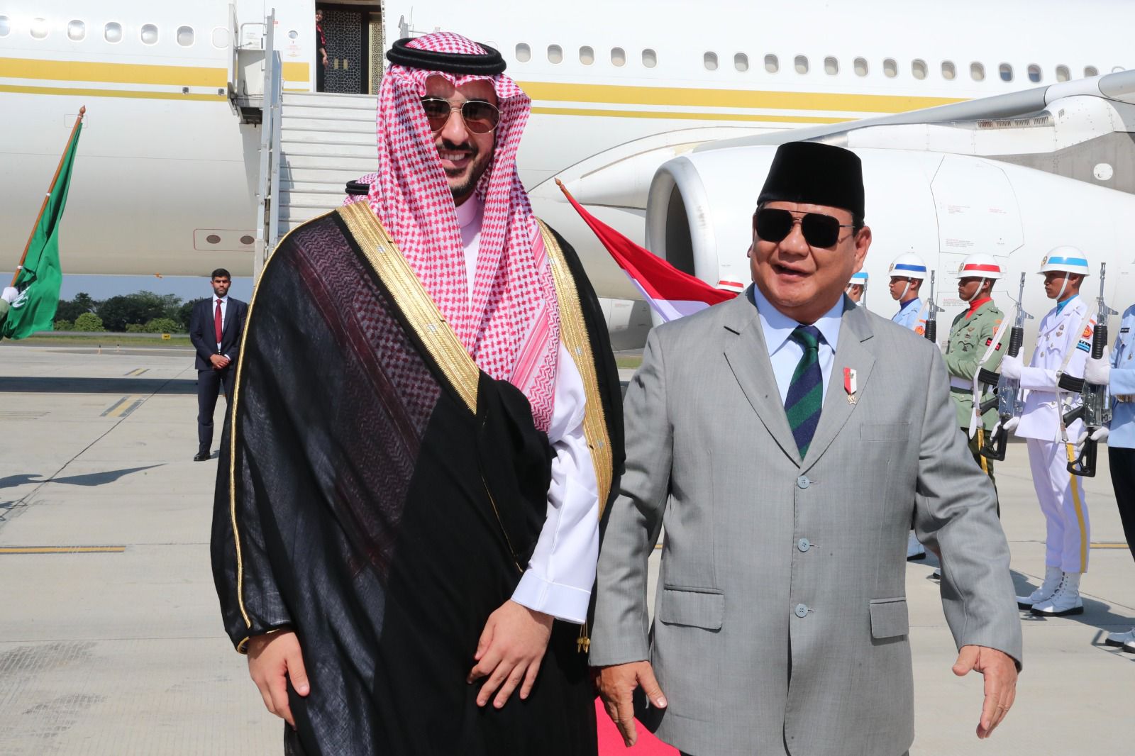 Menhan Prabowo Sambut dan Antar Menhan Arab Saudi di Lanud Halim Perdanakusuma