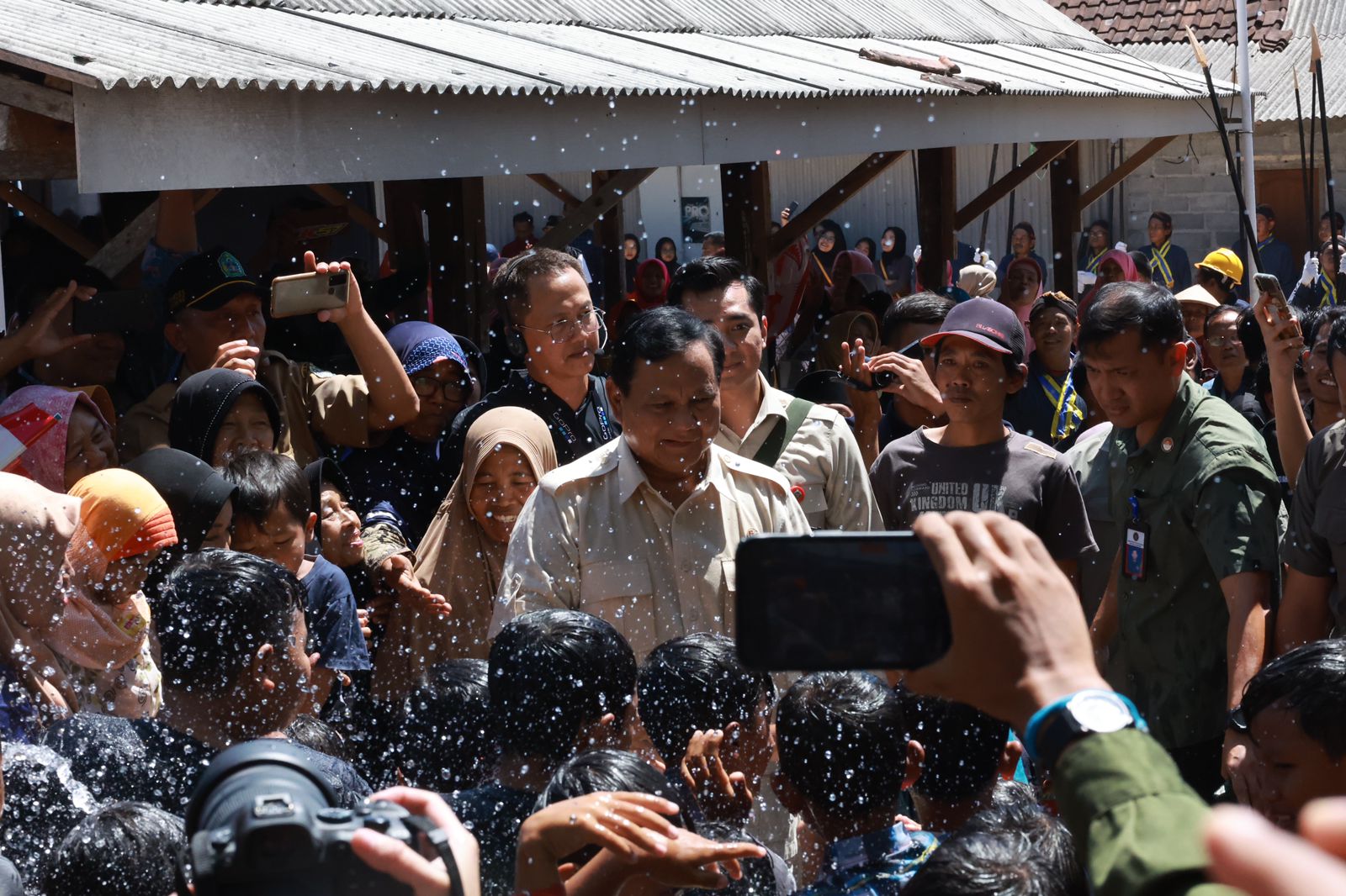 Setelah Sumbawa, Kini Menhan Prabowo Resmikan 11 Titik Air Bersih di Gunungkidul dan Bantul