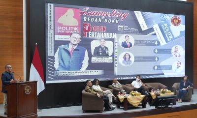 Karo Humas Buka Acara Launching dan Bedah Buku “Politik Pertahanan” Karya Dr. Dahnil Anzar Simanjuntak, S.E., M.E