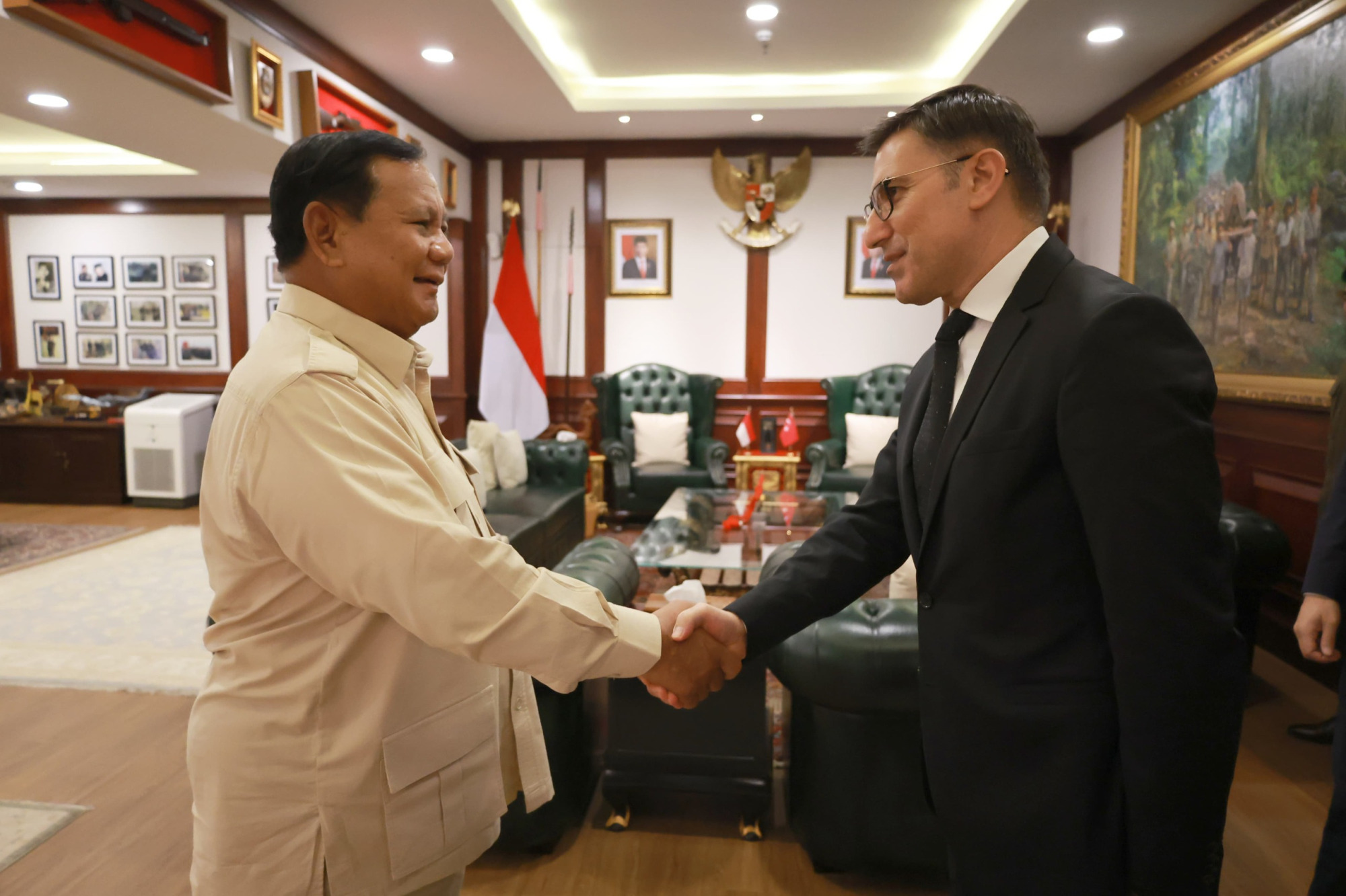 Menhan Prabowo Terima Kunjungan Dubes Turki, Bahas Peningkatan Kerja Sama Bilateral di Semua Tingkatan
