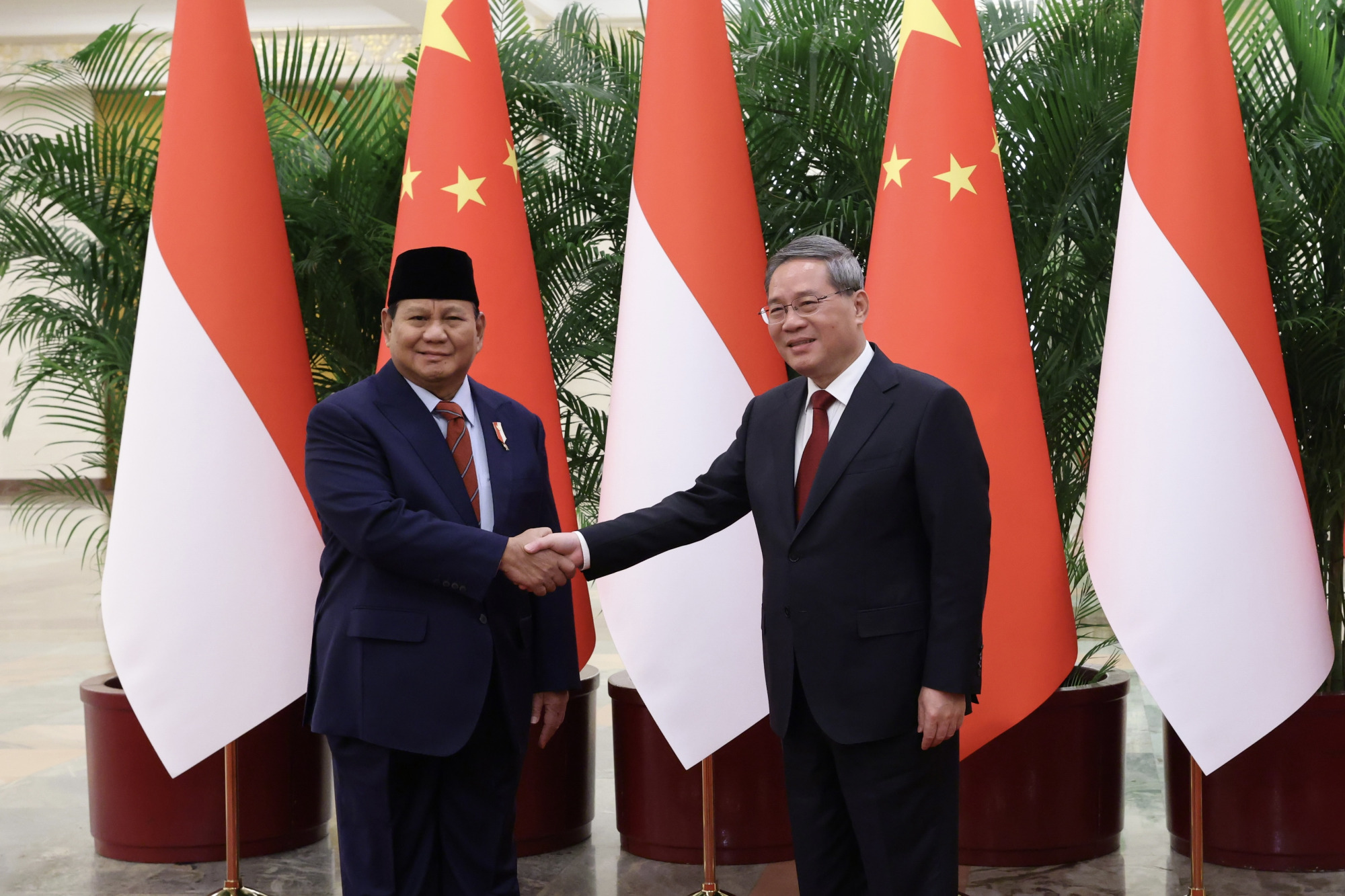 Usai Temui Presiden China, Menhan Prabowo Temui PM China Li Qiang
