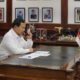 Menhan Prabowo Terima Telepon dari Presiden Korea Selatan