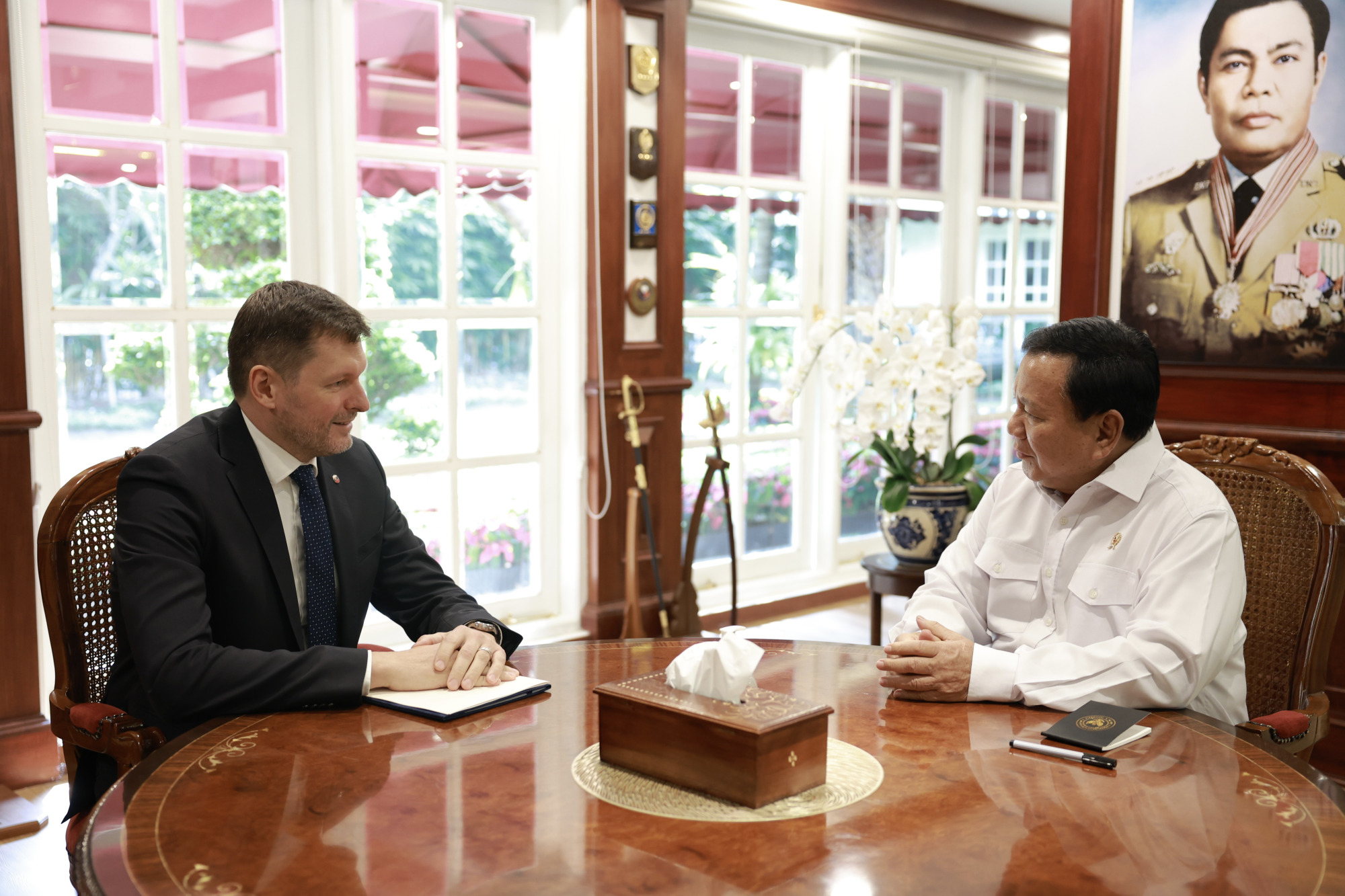 Menhan Prabowo Terima Dubes Slovakia, Bahas Pengembangan Industri Pertahanan