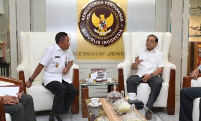 Plt. Sekjen Kemhan Terima Kunjungan Ketua Komisi Informasi Pusat (KIP) dan Ketua Forum Komunikasi Industri Pertahanan