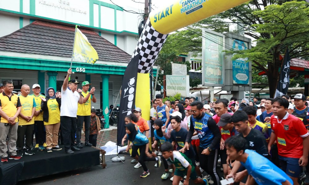 Road to Tangsel Marathon Berlanjut di Ciputat Timur, Benyamin Davnie Lepas Ribuan Peserta
