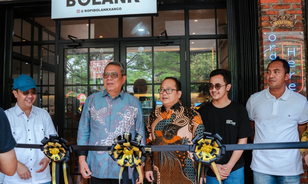 Wali Kota Benyamin Davnie dan Ketua DPRD Tangsel Hadiri Grand Opening Kopi Bolank x Arco