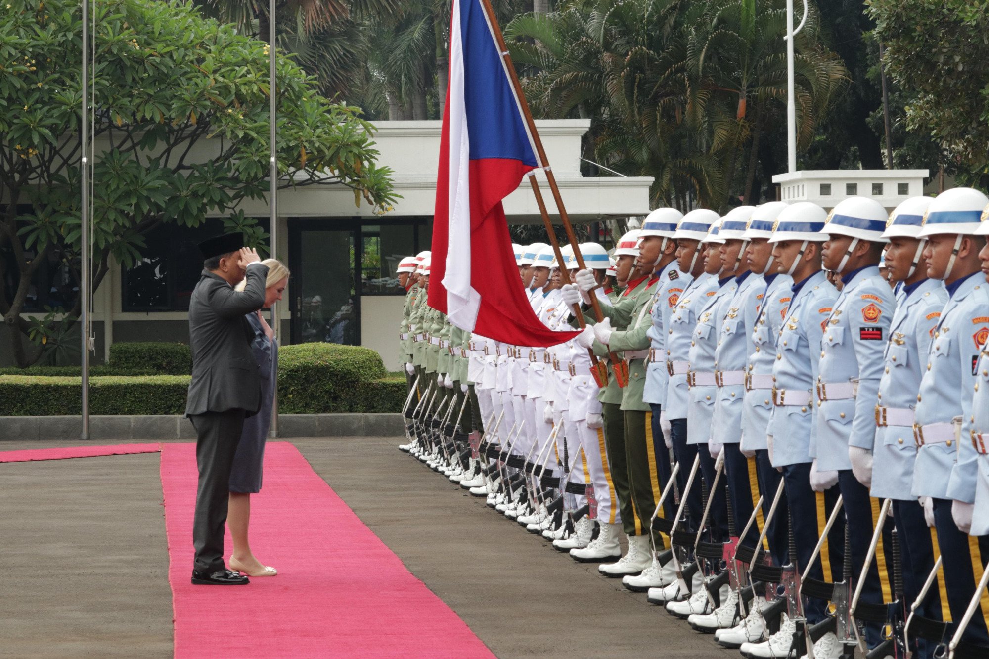 Menhan Sjafrie Terima Kunjungan Menhan Republik Ceko