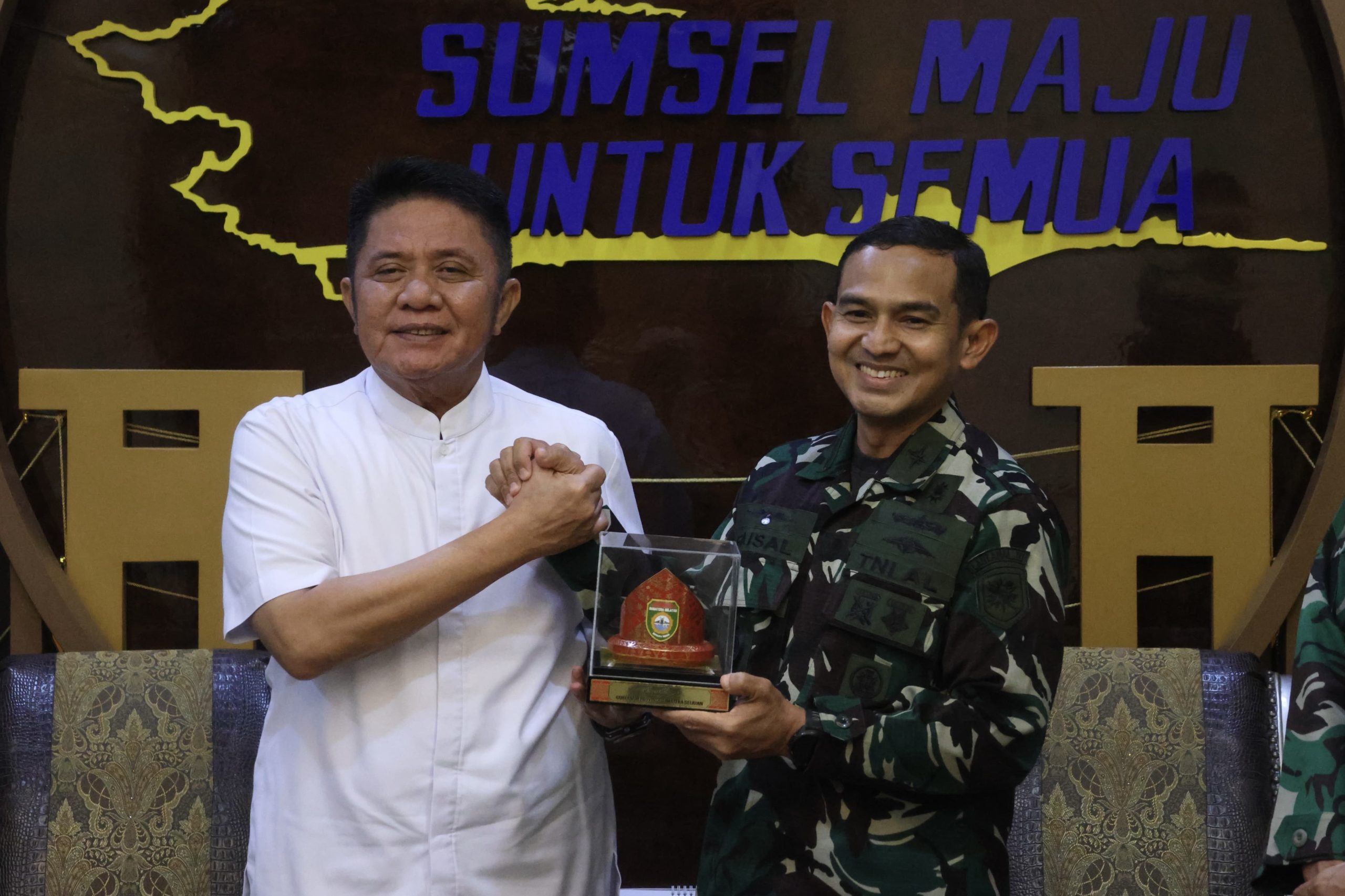 Herman Deru Terima Kunjungan Danlanal Palembang, Bahas Persiapan Pemindahan Pelabuhan Boom Baru ke Tanjung Carat