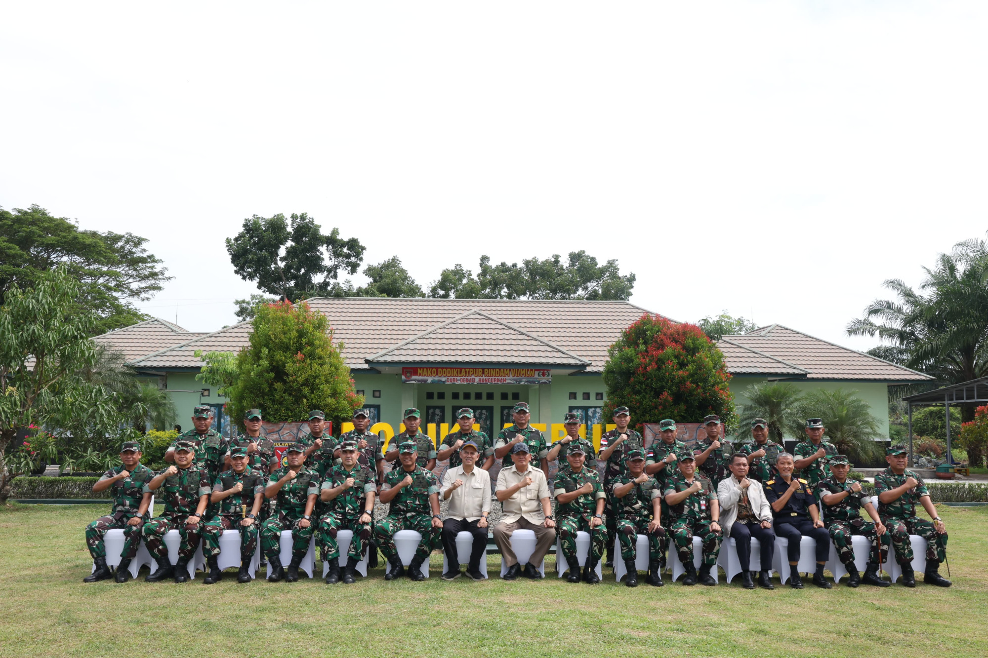 Menhan Sjafrie Tinjau Dodiklatpur Rindam VI/Mulawarman, Tekankan Peningkatan Kualitas Prajurit TNI
