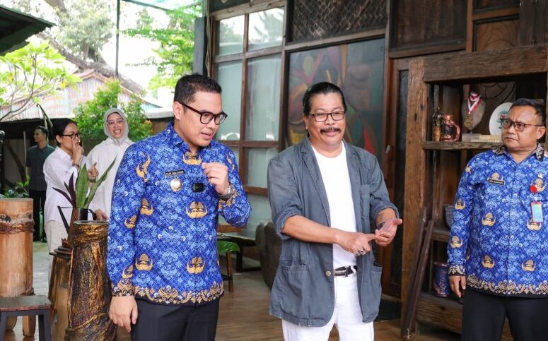Pilar Saga Ichsan Gandeng Bengkel Kreatif Hello Indonesia Majukan Ekonomi Kreatif di Pasar Ciputat