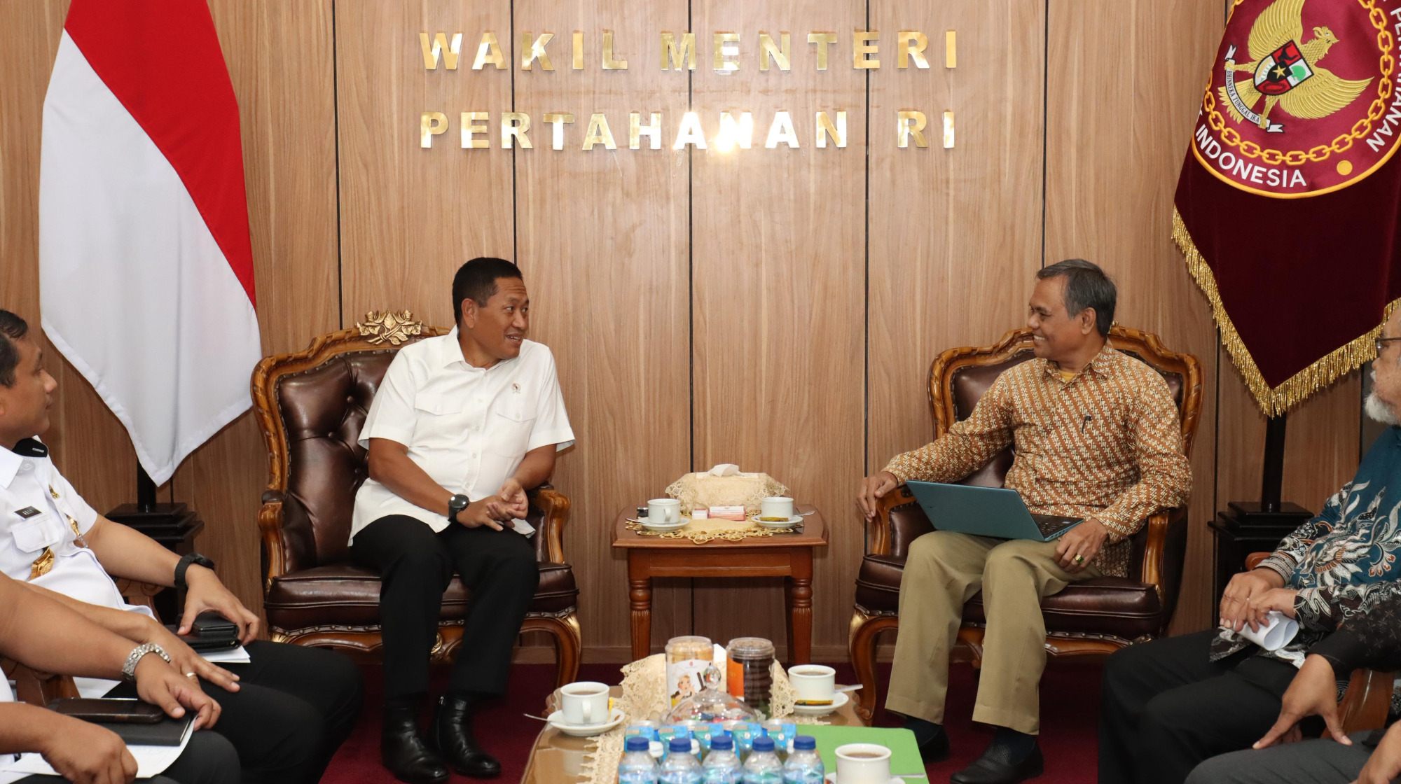 Wamenhan Terima Kunjungan Ketua Harian Forum Bela Negara di Kementerian Pertahanan