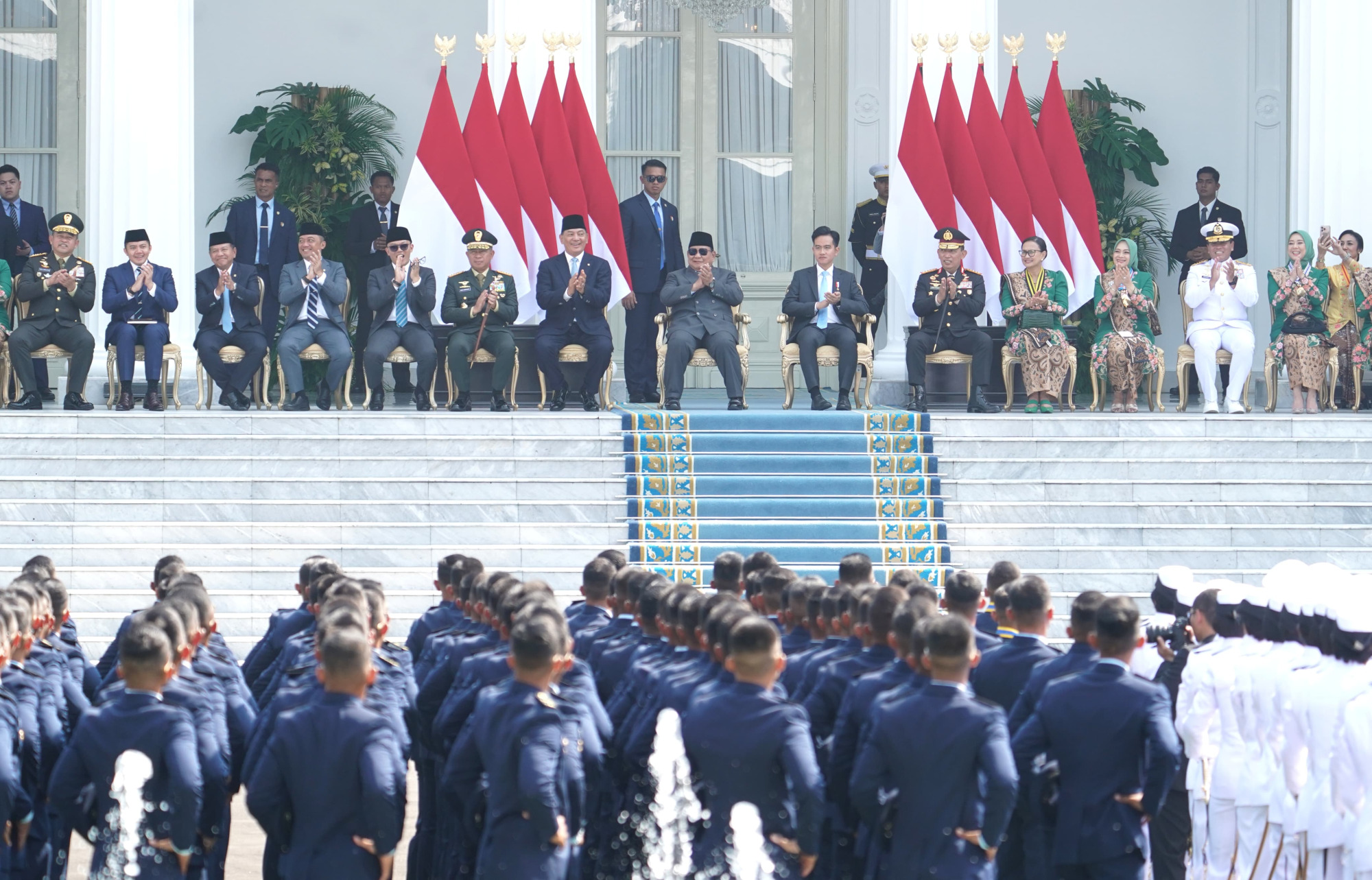 Menhan Hadiri Pelantikan Dua Ribu Perwira Remaja TNI dan Polri oleh Presiden RI di Istana Merdeka