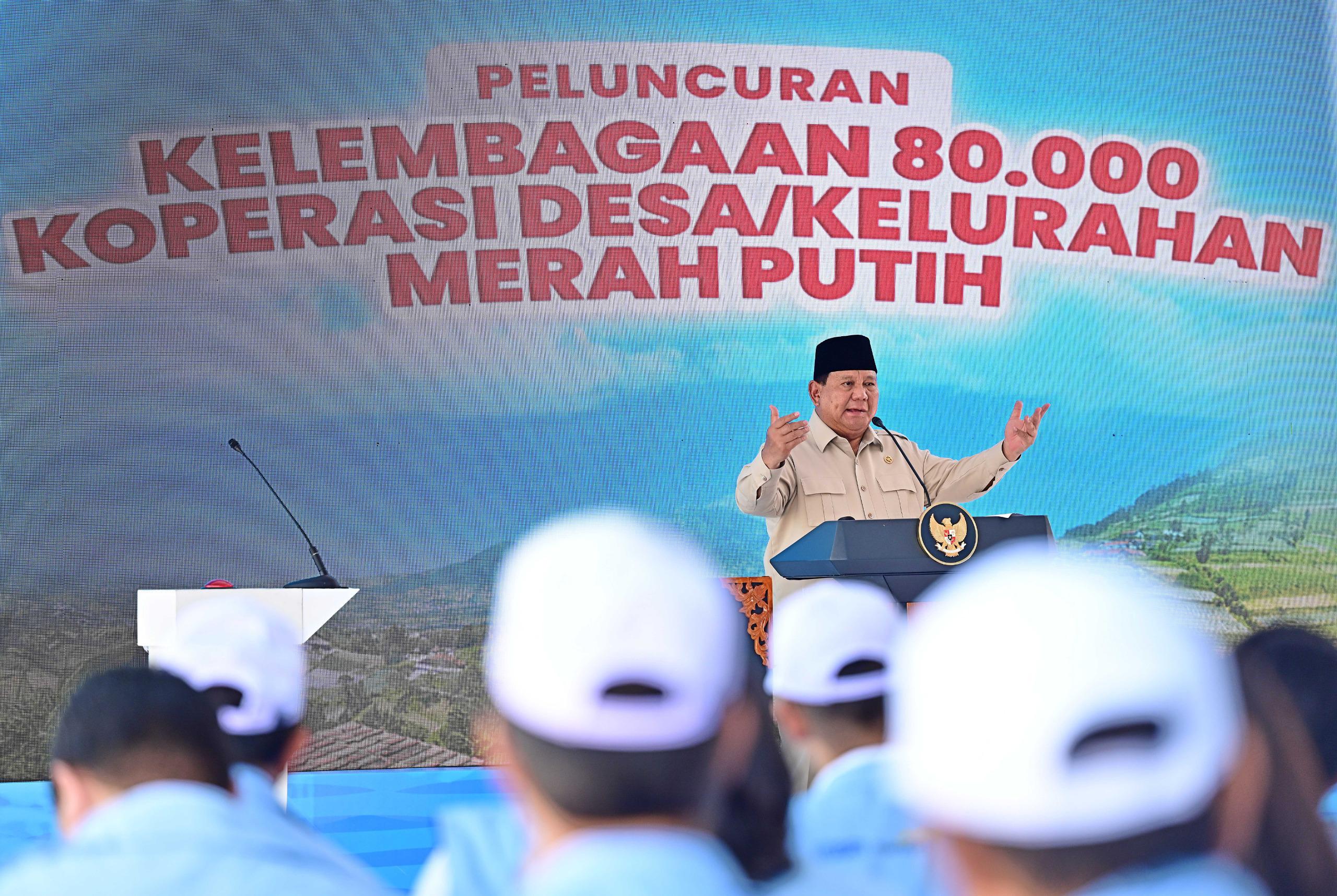 Menhan Hadiri Peresmian Kelembagaan Koperasi Desa/Kelurahan Merah Putih oleh Presiden Prabowo