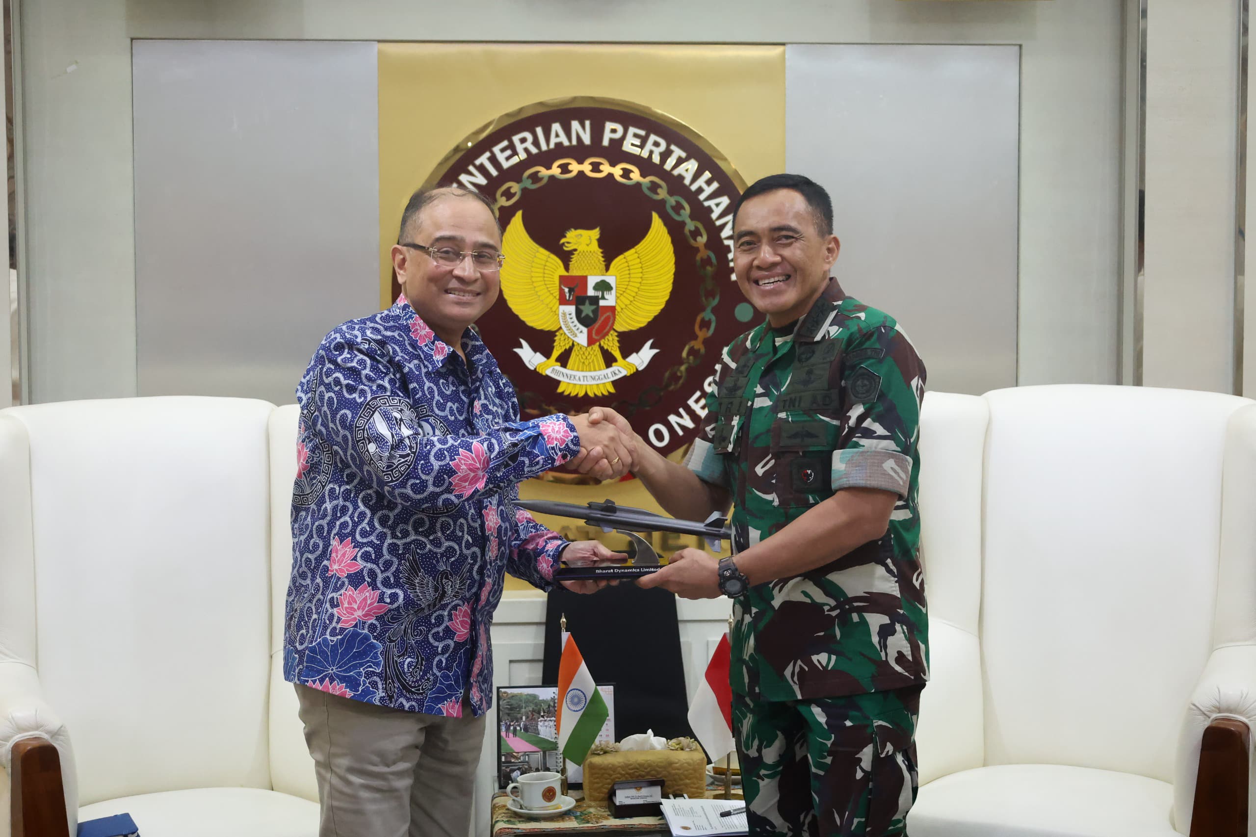 Sekjen Kemhan-Dubes India Bahas Pengembangan Industri dan Sumber Daya Pertahanan