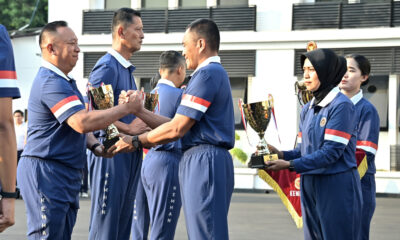 Setjen Kemhan Berhasil Pertahankan Juara Umum di POR Kemhan 2025