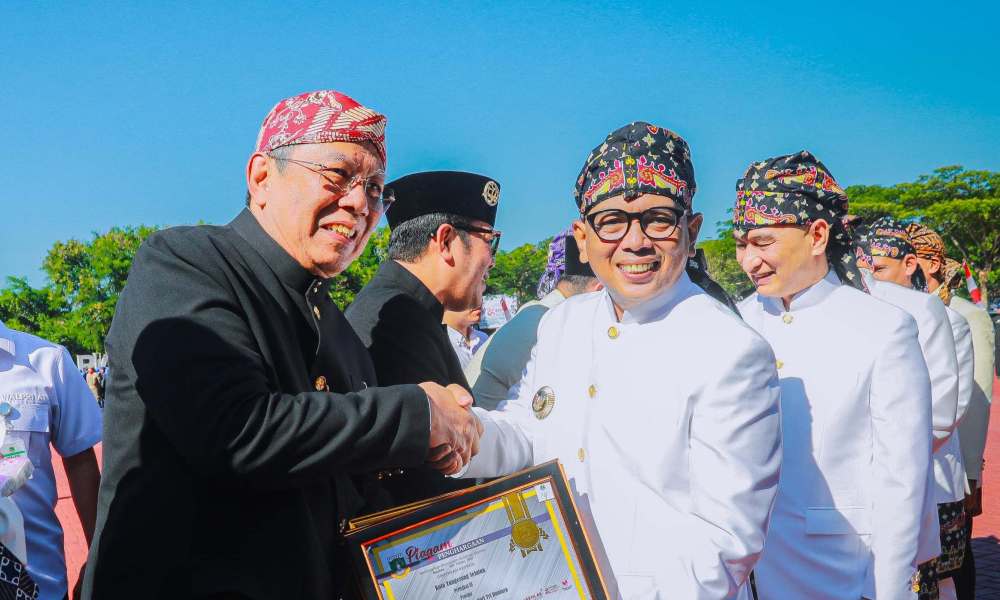 Borong 4 Penghargaan, Benyamin Davnie: Program Kesehatan yang Menyentuh Masyarakat Akan Terus Diperkuat