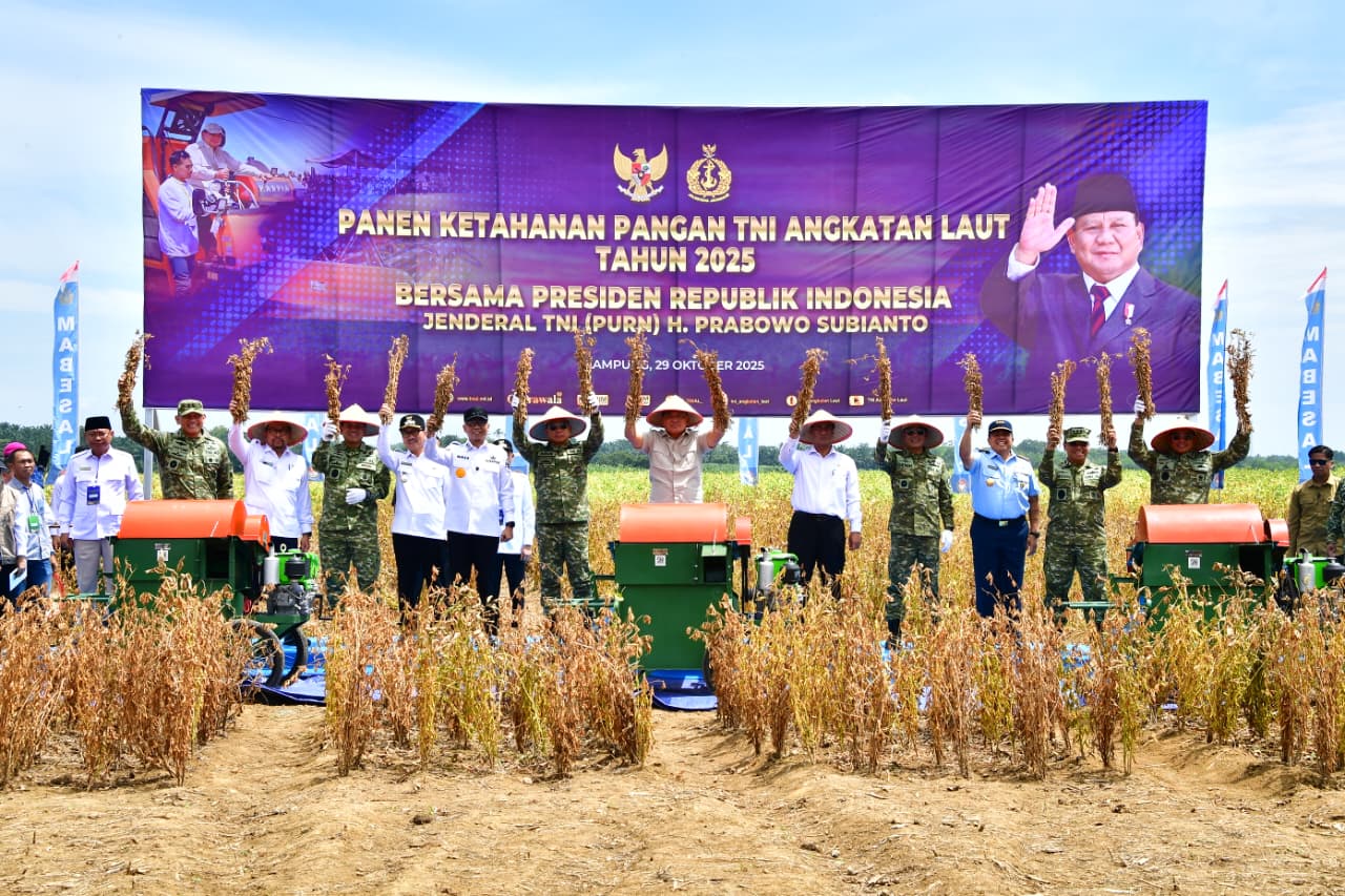 Menhan Sjafrie Hadiri Panen Ketahanan Pangan TNI AL di Lampung, Dukung Ketahanan Pangan Nasional