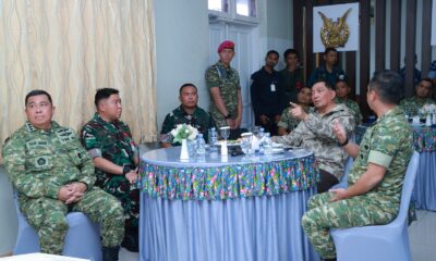 Menhan Sjafrie Tinjau Kesiapan Skadron Udara 11 Lanud Sultan Hasanuddin