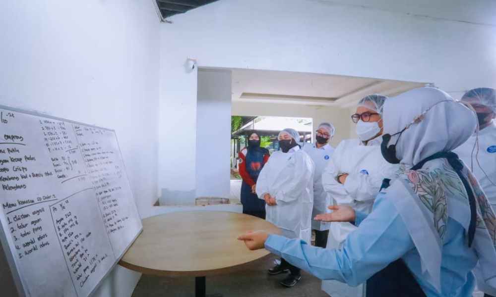 Tinjau Dapur MBG, Pilar Saga Ichsan Pastikan Pemkot Tangsel Akan Bantu Kelayakan SPPG