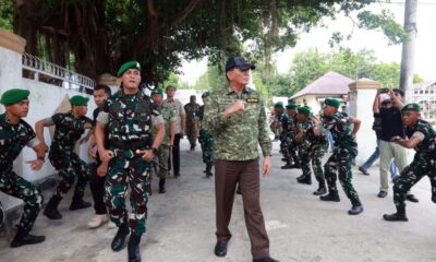 Kunjungi Yonif TP 823/Raja Wakaaka di Baubau, Menhan Berpesan : Berbaktilah Kepada Rakyat