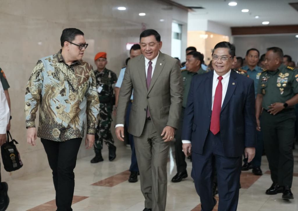 Menhan Sjafrie Paparkan Penguatan Kekuatan TNI dalam Rapat dengan Komisi I DPR
