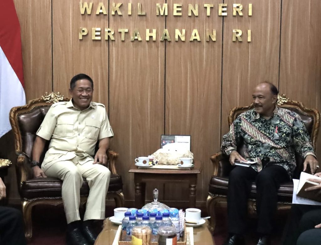 Wamenhan Terima Kunjungan Senior Advisory Group IKAHAN Bahas Penguatan Kerja Sama Pertahanan Indonesia–Australia