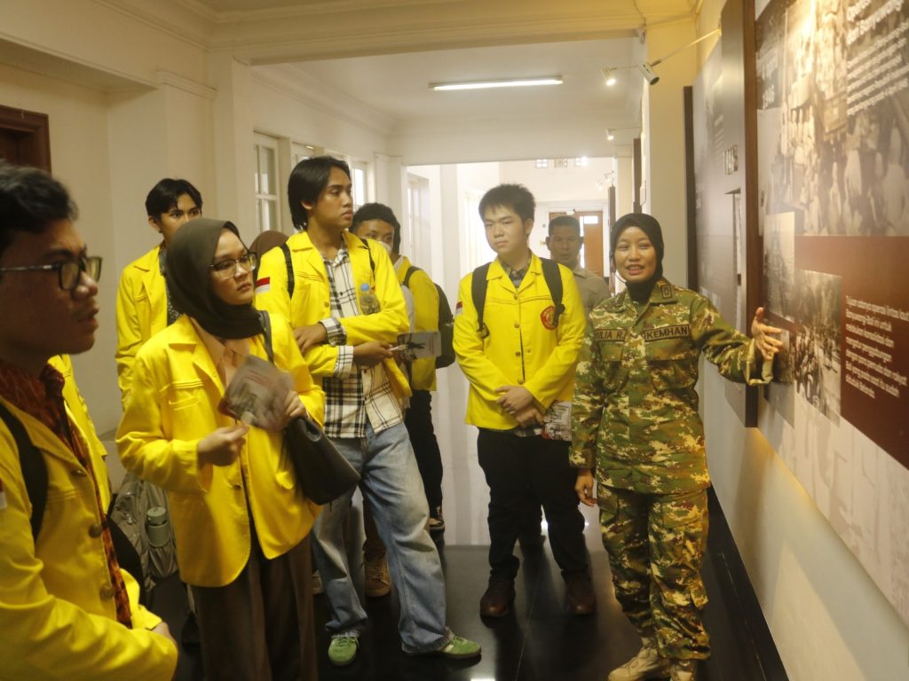 Wisata Lorong Sejarah Kemhan Dikunjungi Mahasiswa UI, Perkaya Wawasan Kebangsaan
